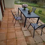 Apartment Maison Accueillante A Avec Jardin Les Martres-de-Veyre