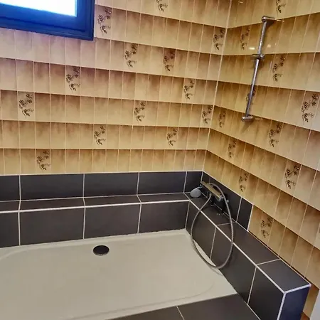 Maison Accueillante A Avec Jardin 아파트