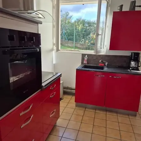 아파트 Maison Accueillante A Avec Jardin *