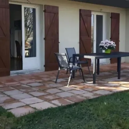 Maison Accueillante A Avec Jardin 아파트 Les Martres-de-Veyre