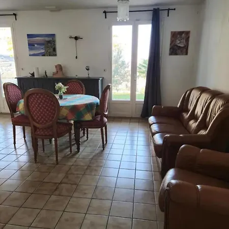 아파트 Maison Accueillante A Avec Jardin *