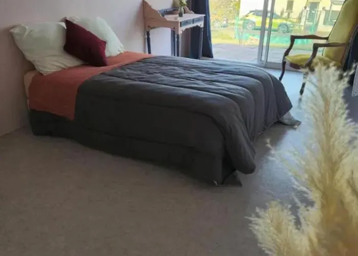 Maison Accueillante A Avec Jardin *