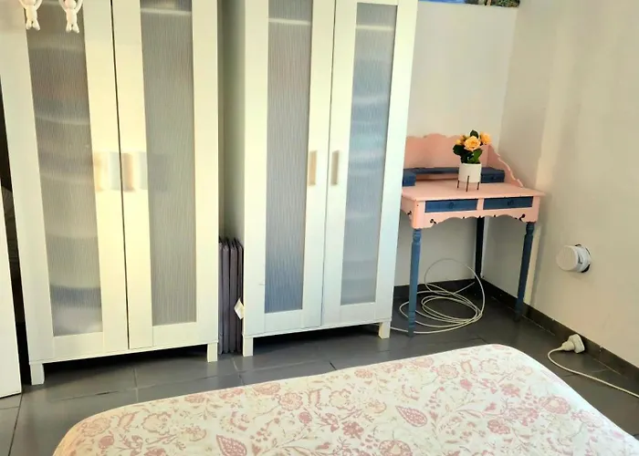 Maison Accueillante A Avec Jardin *