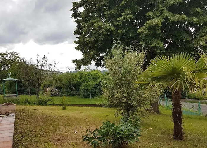 Maison Accueillante A Avec Jardin Апартаменты Les Martres-de-Veyre